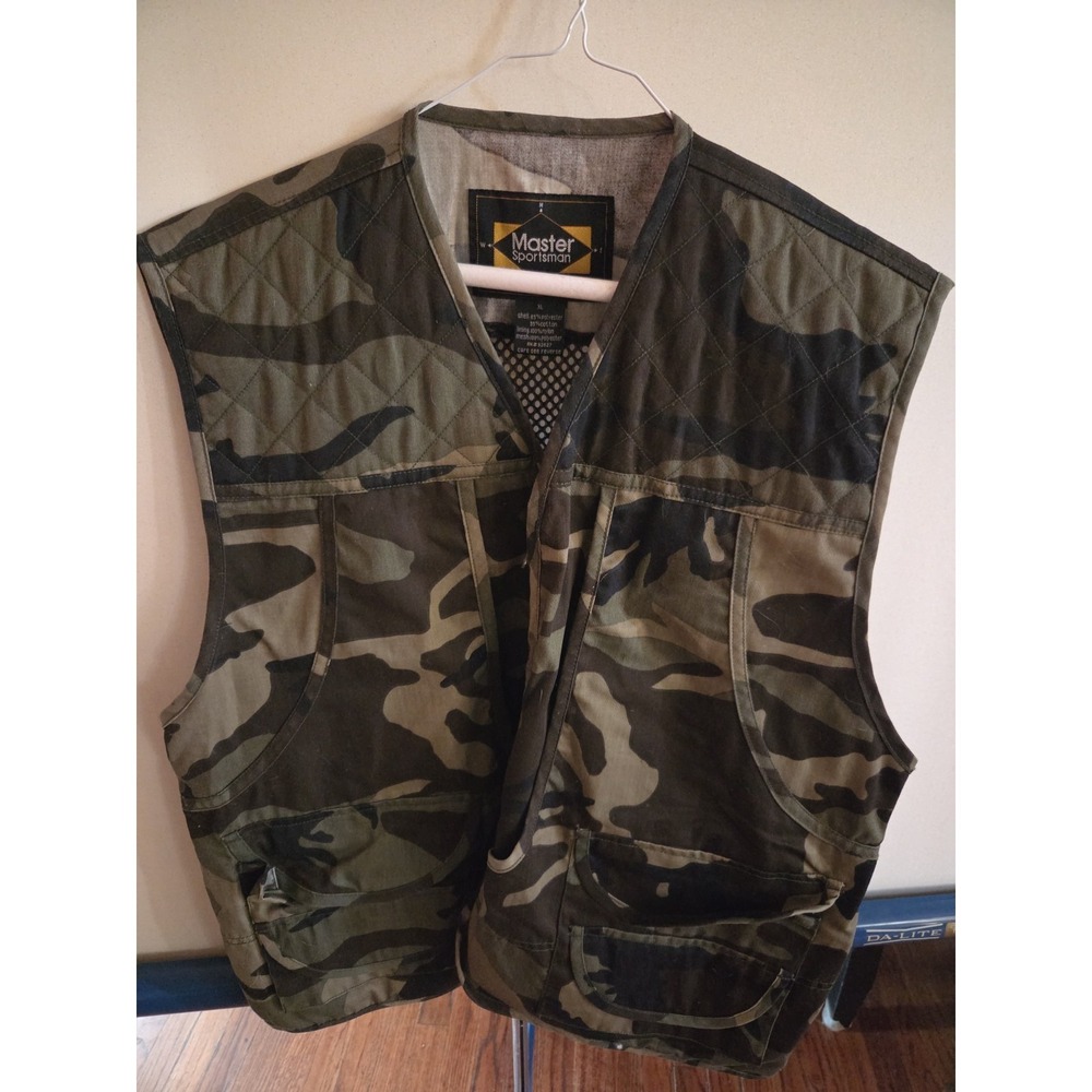 Master Sportsman Camo Vest Size Mens XL Hunting Fishing Outdoors Nice Green